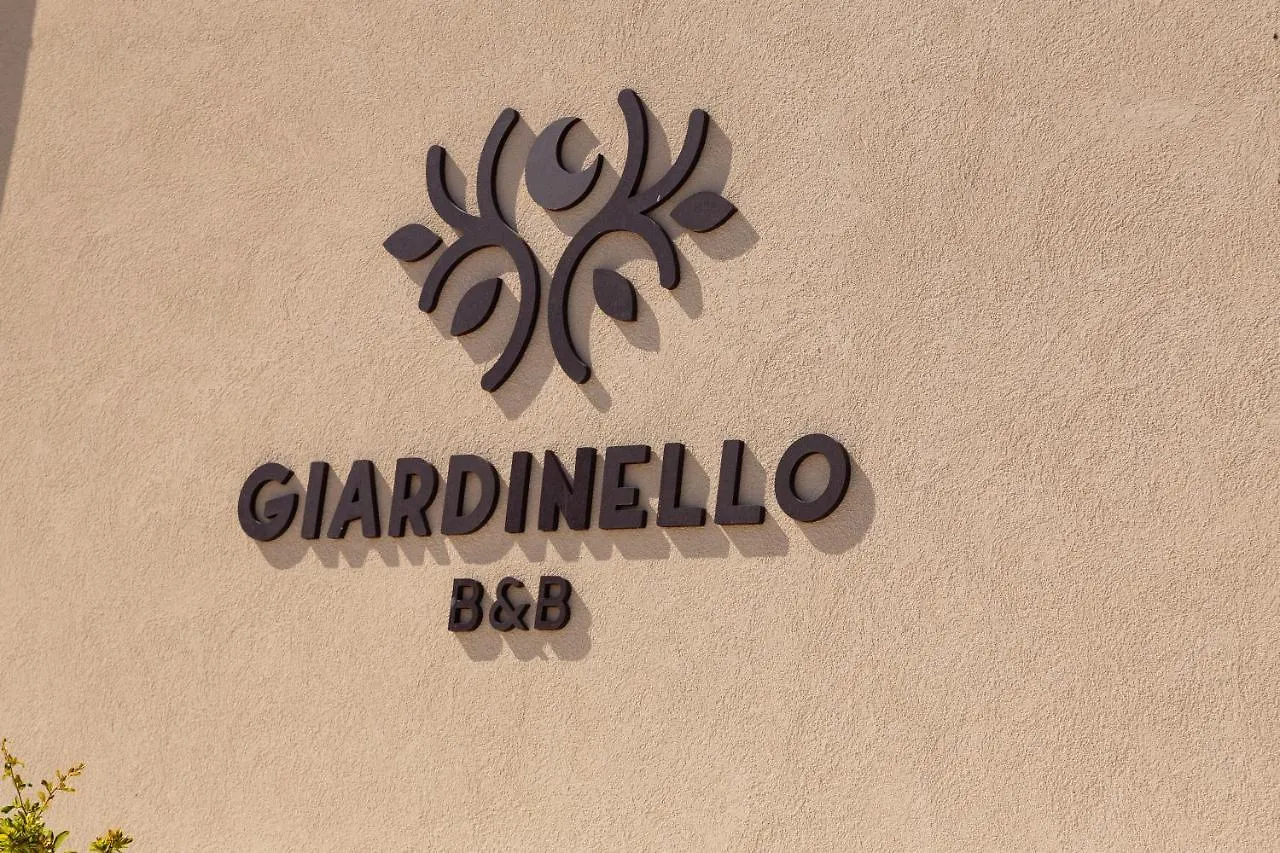 B&B Giardinello 코미소